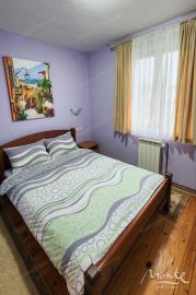 trehetazhnyj-dom-v-zhablyake-s-chastnoj-parkovkoj-i-czentralnym-otopleniem_10