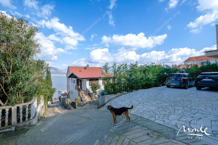 Image No.5-Maison de 5 chambres à vendre à Tivat