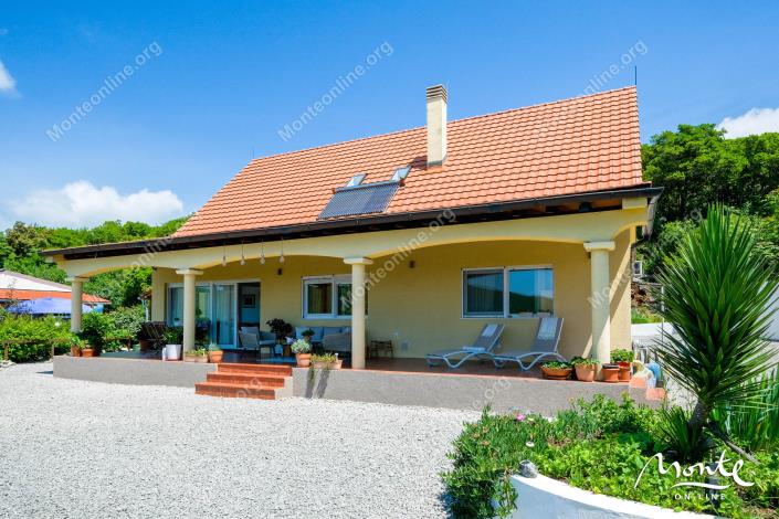 Image No.2-Maison de 4 chambres à vendre à Budva