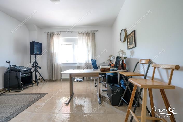 Image No.11-Maison de 4 chambres à vendre à Budva