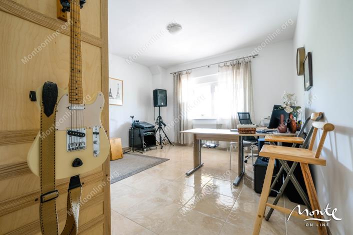 Image No.31-Maison de 4 chambres à vendre à Budva