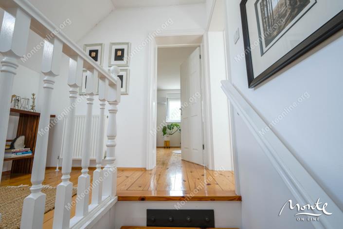 Image No.33-Maison de 4 chambres à vendre à Budva