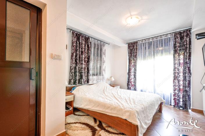 Image No.10-Maison de 4 chambres à vendre à Prcanj