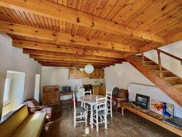 home-for-sale-in-sinarades-corfu