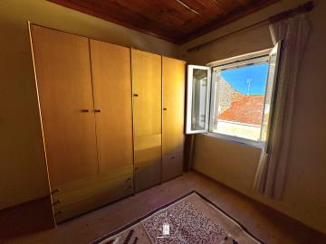 property-with-wood-details-corfu