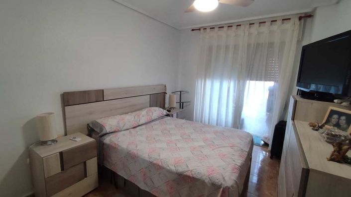 Image No.4-2 Bed Apartment for sale