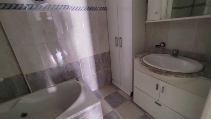 Image No.20-3 Bed Apartment for sale