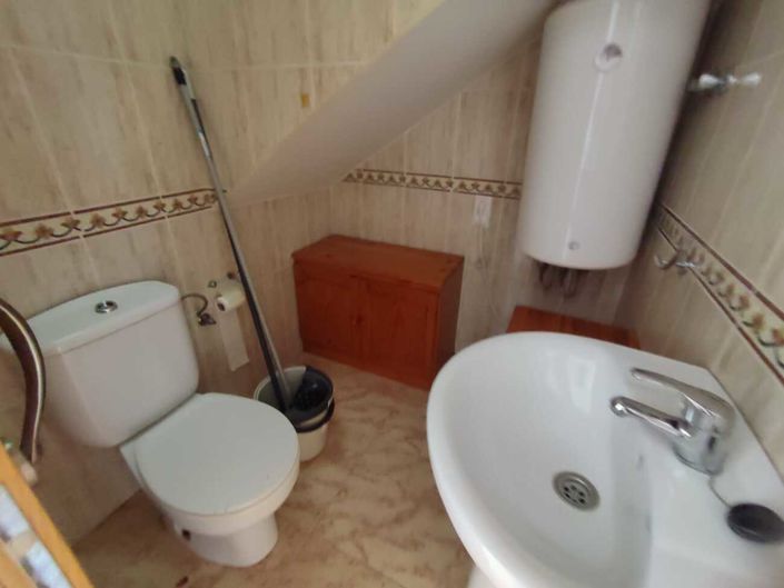 Image No.13-3 Bed Townhouse for sale