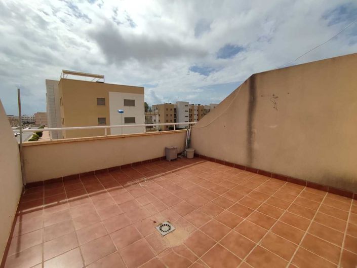 Image No.6-3 Bed Townhouse for sale