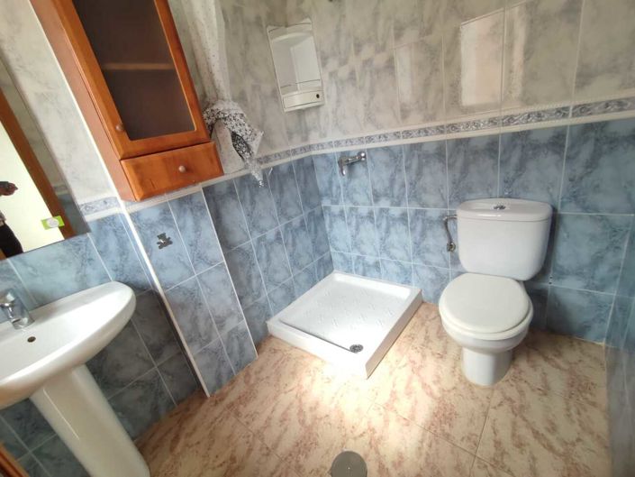 Image No.8-3 Bed Townhouse for sale