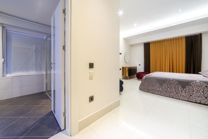 Image No.21-3 Bed Penthouse for sale