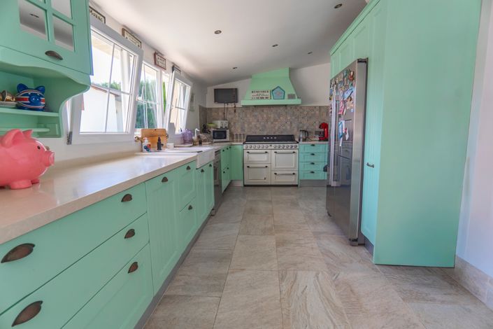 Image No.11-6 Bed Villa for sale