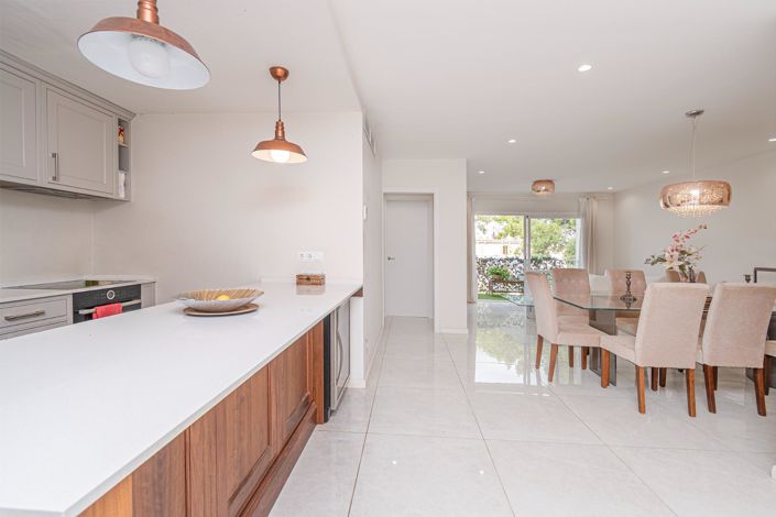 Image No.10-3 Bed Apartment for sale