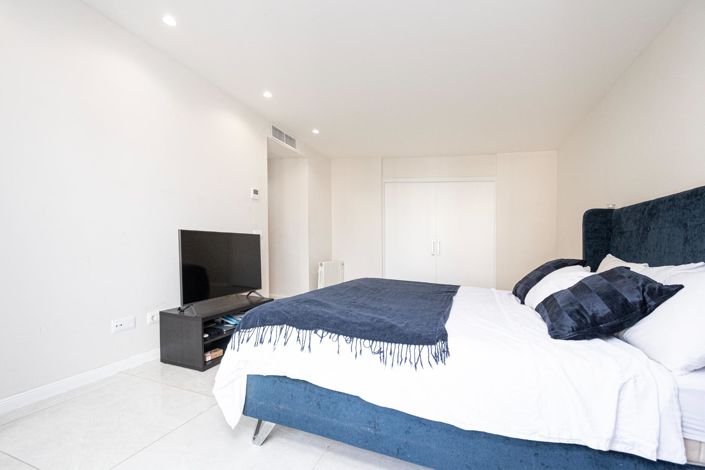 Image No.15-3 Bed Apartment for sale