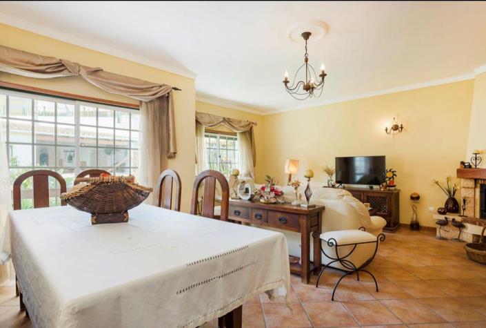 Image No.8-3 Bed Semi-Detached for sale