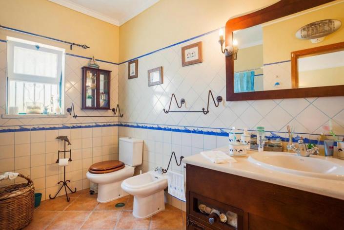 Image No.13-3 Bed Semi-Detached for sale