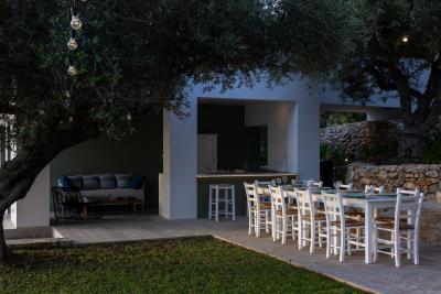 Bluewhite-Exterior-33