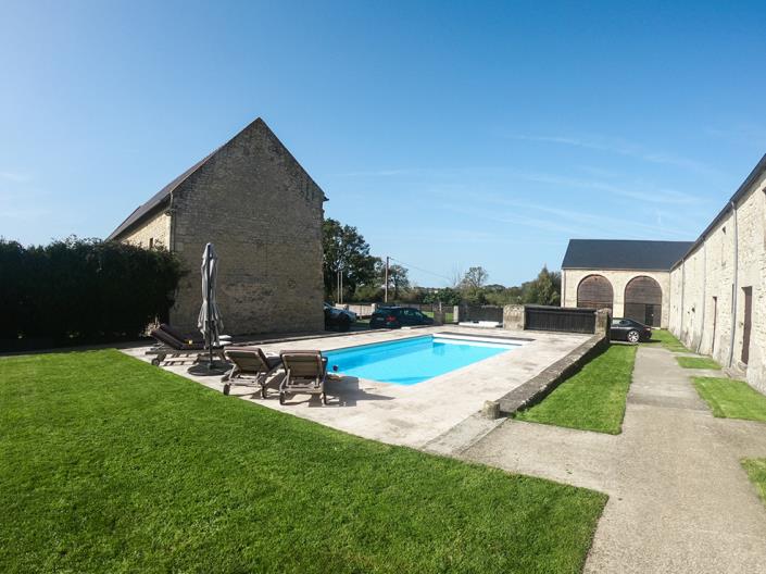 Image No.2-Propriété de pays de 8 chambres à vendre à Mandeville-en-Bessin