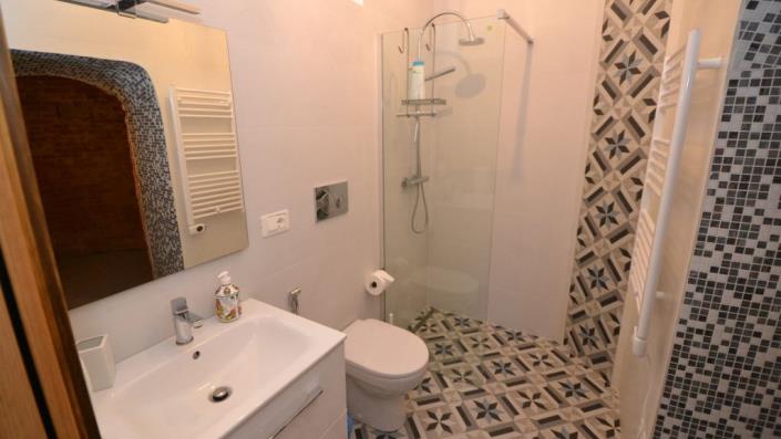 Image No.12-3 Bed Townhouse for sale