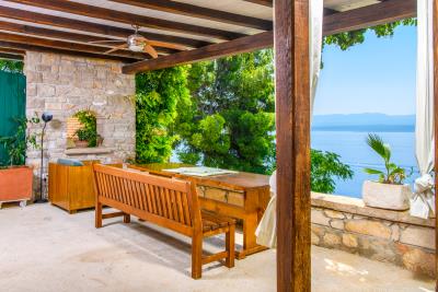 12-2013-207-Brac-stone-house-sea-view-for-sale