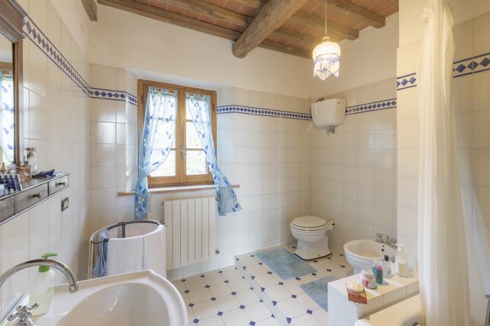 Image No.10-Maison de campagne de 3 chambres à vendre à Cortona