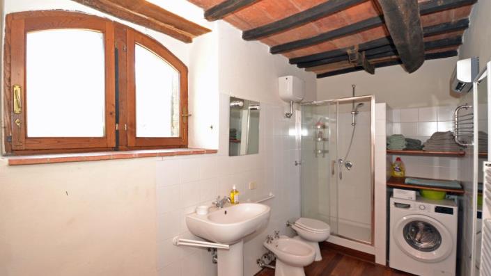 Image No.9-Maison de campagne de 4 chambres à vendre à Cinigiano