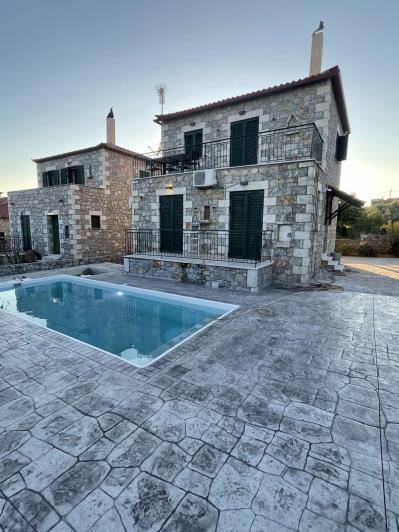 Image No.28-2 Bed Villa / Detached for sale