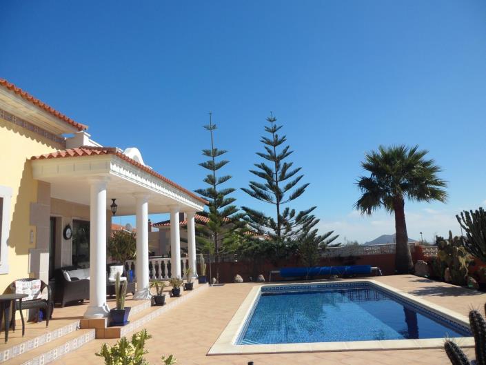 Image No.4-Villa / Détaché de 4 chambres à vendre à Triquivijate