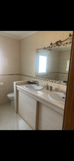 Image No.22-Villa / Détaché de 4 chambres à vendre à Triquivijate