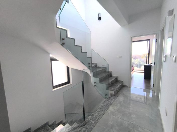 Image No.11-4 Bed Villa for sale