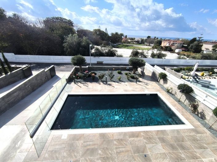 Image No.2-4 Bed Villa for sale