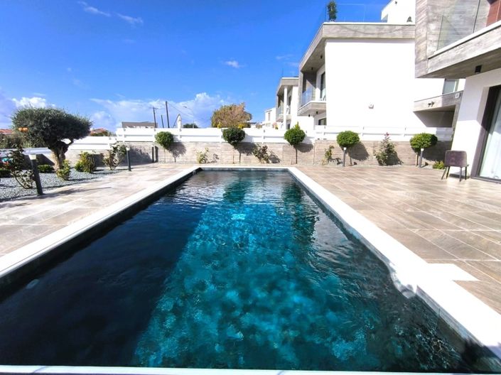 Image No.3-4 Bed Villa for sale