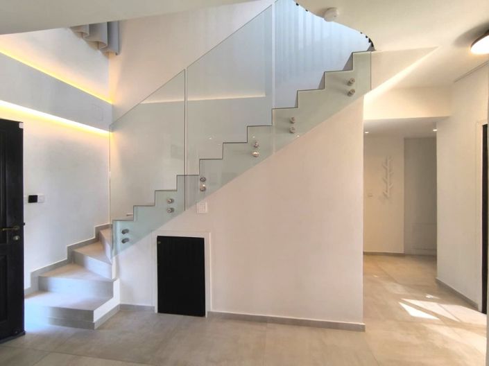 Image No.11-5 Bed Villa for sale