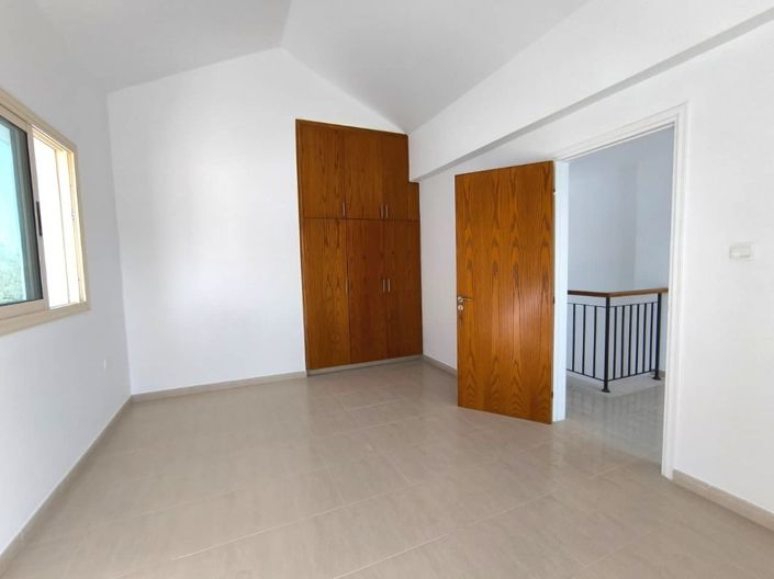 Image No.8-3 Bed Villa for sale