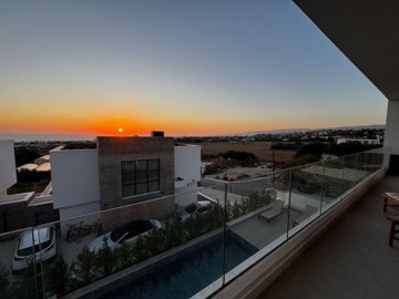 Detached Villa For Sale  in  Chlorakas