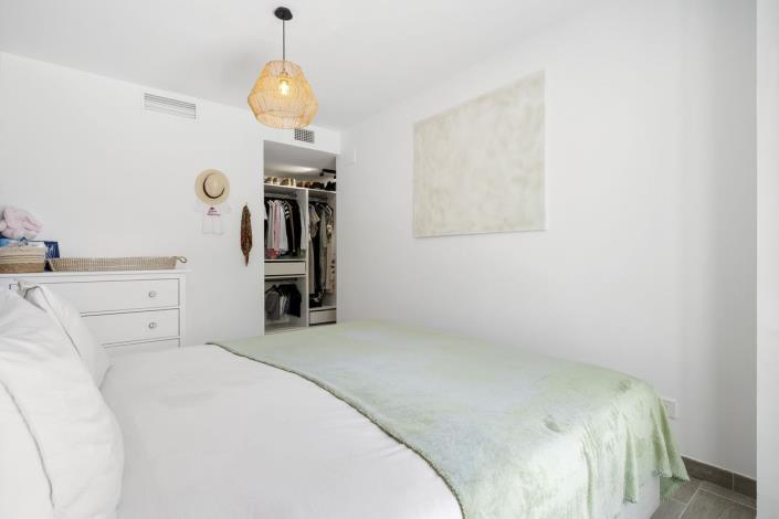 Image No.9-2 Bed Apartment for sale