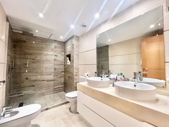 Image No.9-2 Bed Apartment for sale