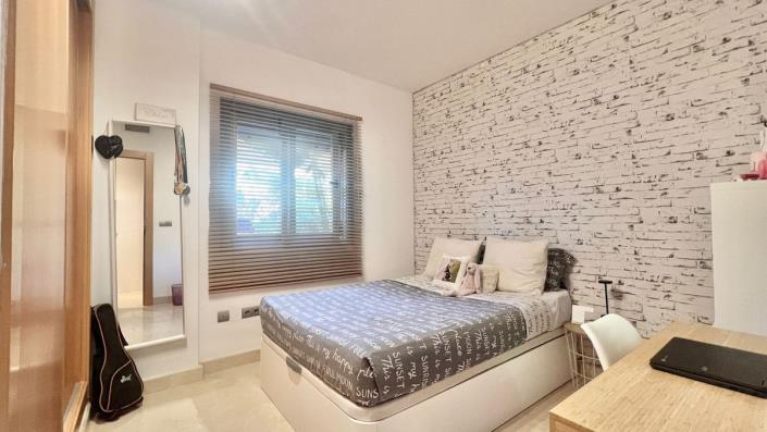 Image No.10-2 Bed Apartment for sale