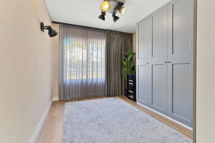 Image No.9-2 Bed Apartment for sale