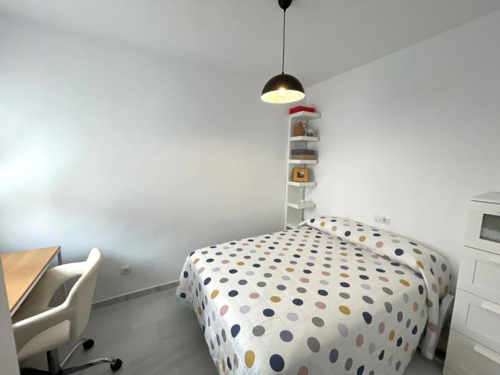 Image No.6-4 Bed Apartment for sale