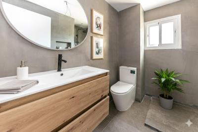 10-bb915d1cb19341576dcdc994b81ab9c5