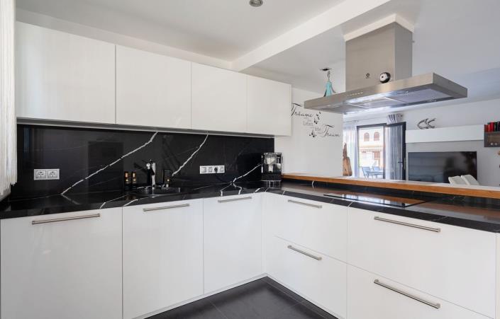 Image No.5-3 Bed Townhouse for sale