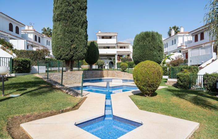 Image No.17-3 Bed Townhouse for sale