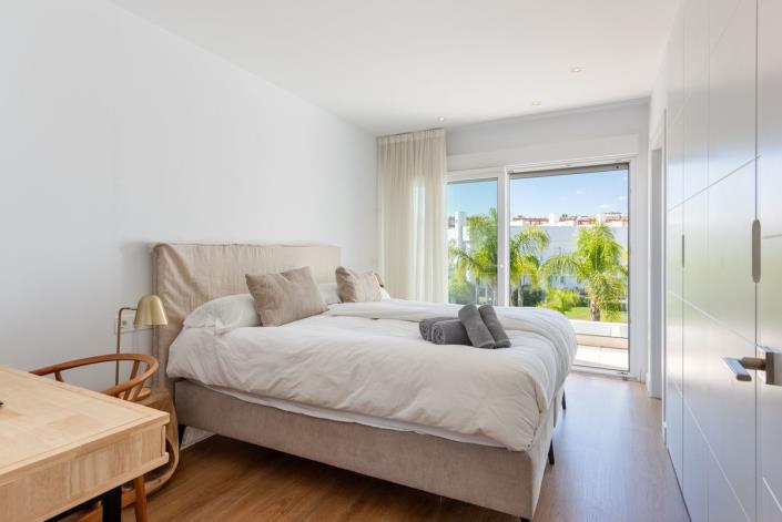 Image No.11-3 Bed Townhouse for sale