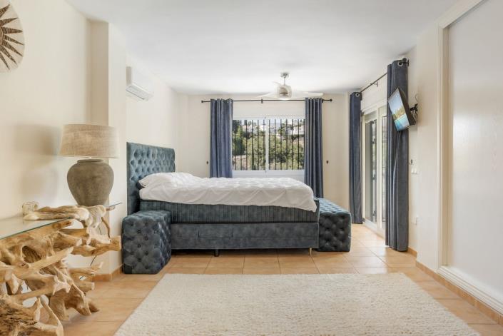 Image No.14-4 Bed Villa / Detached for sale