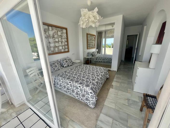 Image No.8-2 Bed Apartment for sale