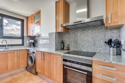 13-5fd73dea700db77384c091ca9818b1a9