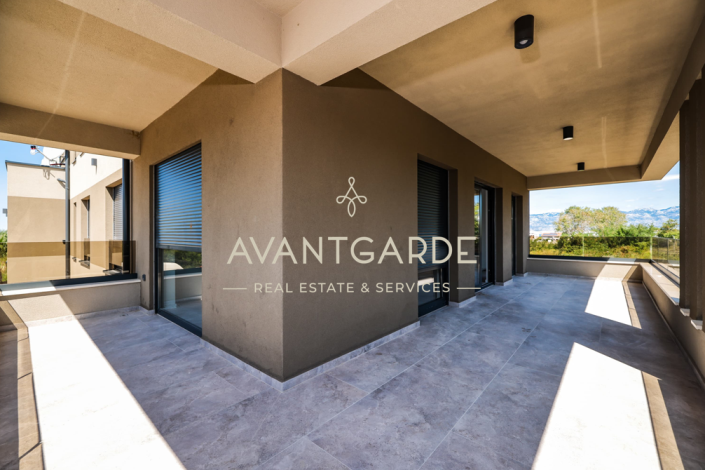 Image No.9-3 Bed Apartment for sale