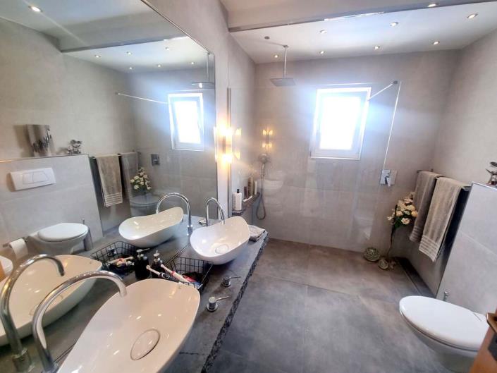 Image No.11-3 Bed Villa for sale