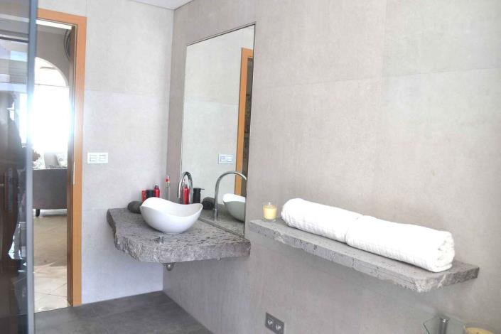 Image No.13-3 Bed Villa for sale